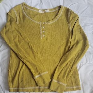 Levi's Mustard Long Sleeve Women's Top